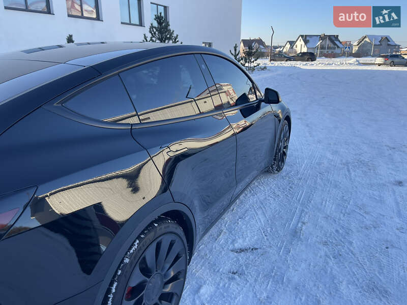 Позашляховик / Кросовер Tesla Model Y 2022 в Луцьку