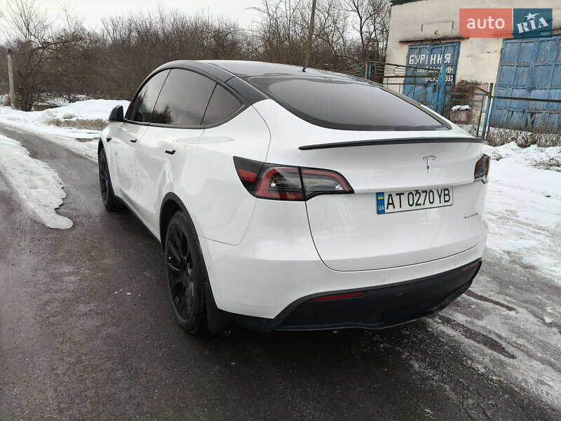Позашляховик / Кросовер Tesla Model Y 2022 в Івано-Франківську
