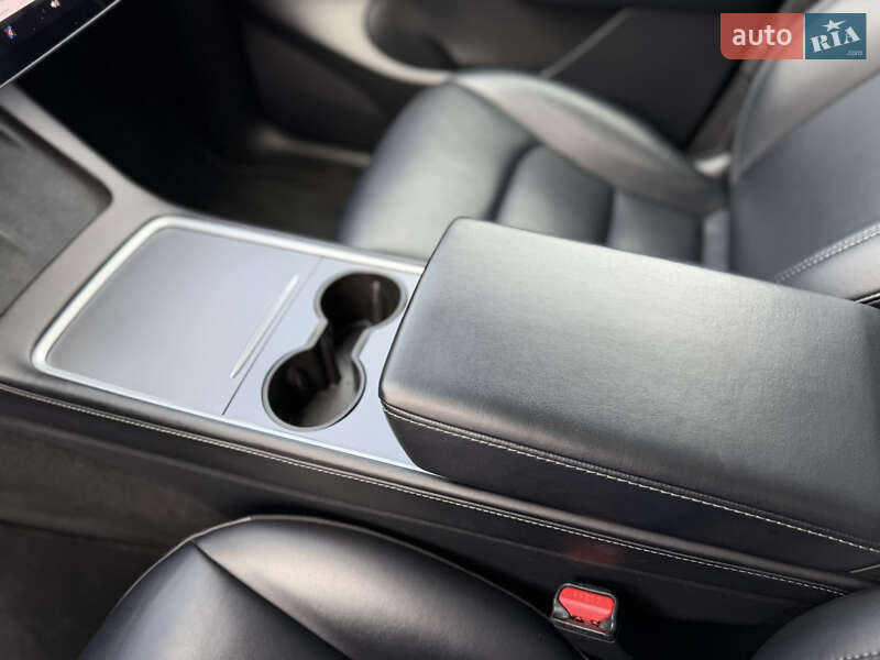 Внедорожник / Кроссовер Tesla Model Y 2021 в Дрогобыче