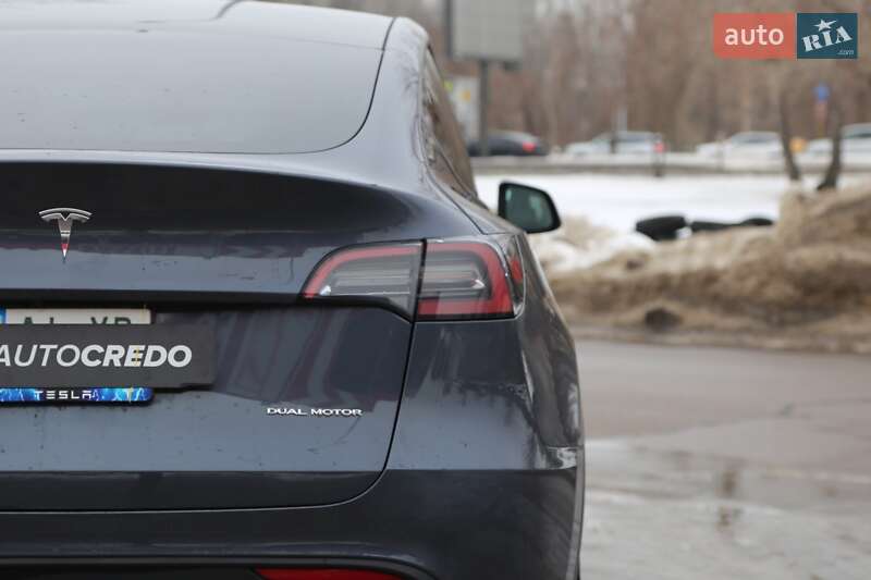 Внедорожник / Кроссовер Tesla Model Y 2023 в Киеве