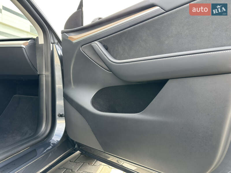 Позашляховик / Кросовер Tesla Model Y 2023 в Івано-Франківську фото 27 Позашляховик / Кросовер Tesla Model Y 2023 в Івано-Франківську