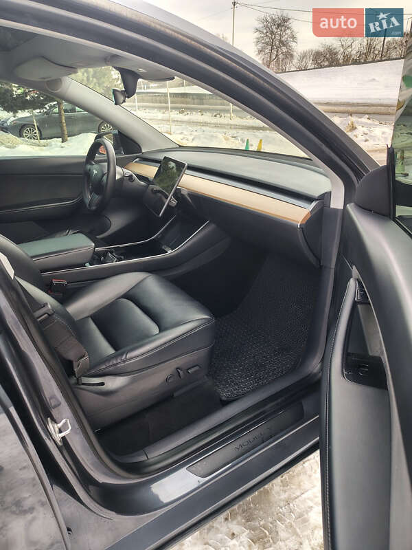 Позашляховик / Кросовер Tesla Model Y 2020 в Львові