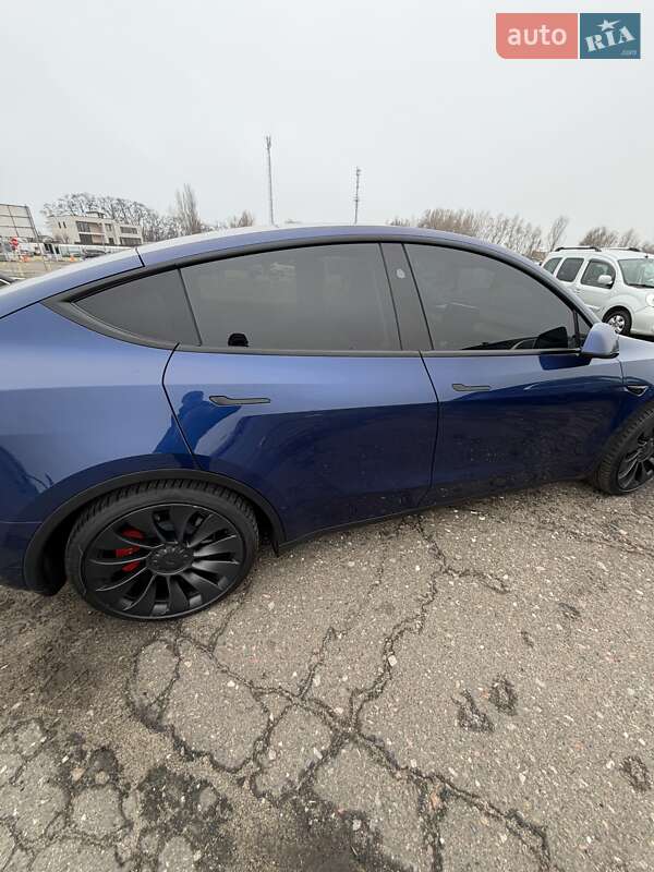 Позашляховик / Кросовер Tesla Model Y 2023 в Києві фото 7 Позашляховик / Кросовер Tesla Model Y 2023 в Києві