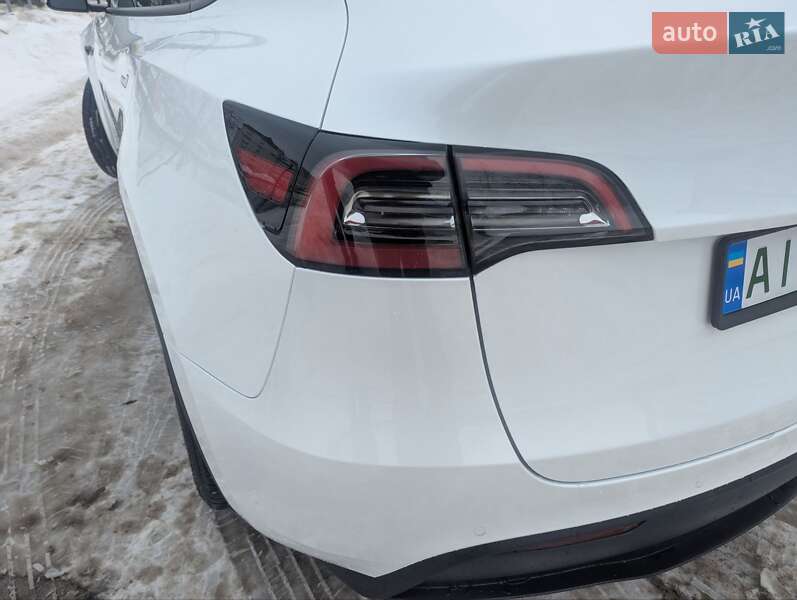 Позашляховик / Кросовер Tesla Model Y 2022 в Києві фото 14 Позашляховик / Кросовер Tesla Model Y 2022 в Києві