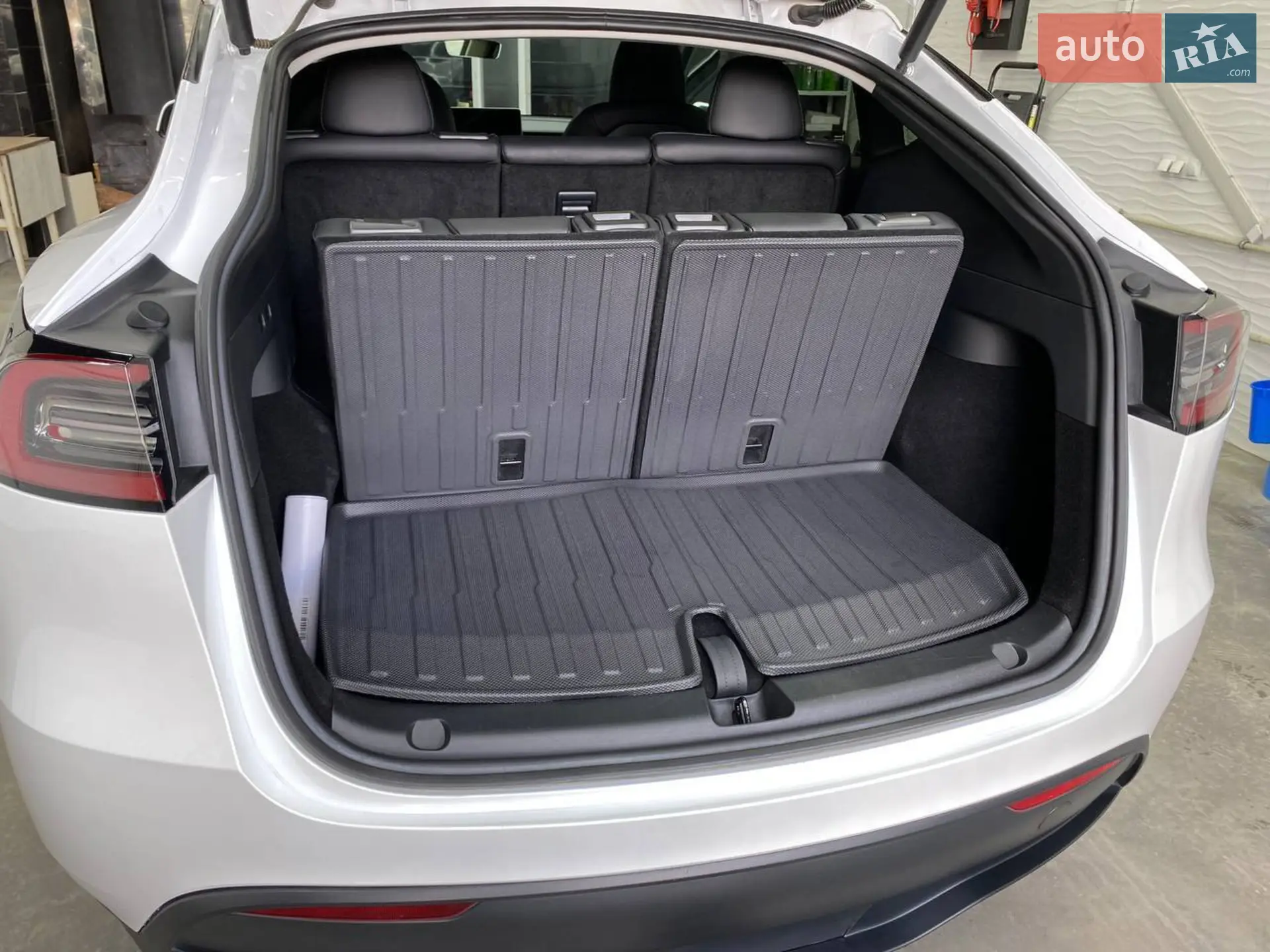 2023 Tesla Model Y - мініатюра 2