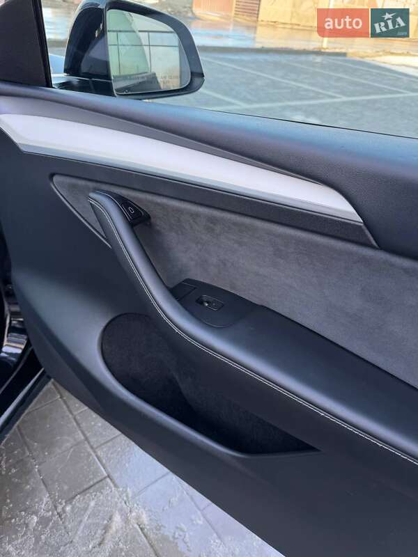 Позашляховик / Кросовер Tesla Model Y 2023 в Івано-Франківську фото 43 Позашляховик / Кросовер Tesla Model Y 2023 в Івано-Франківську