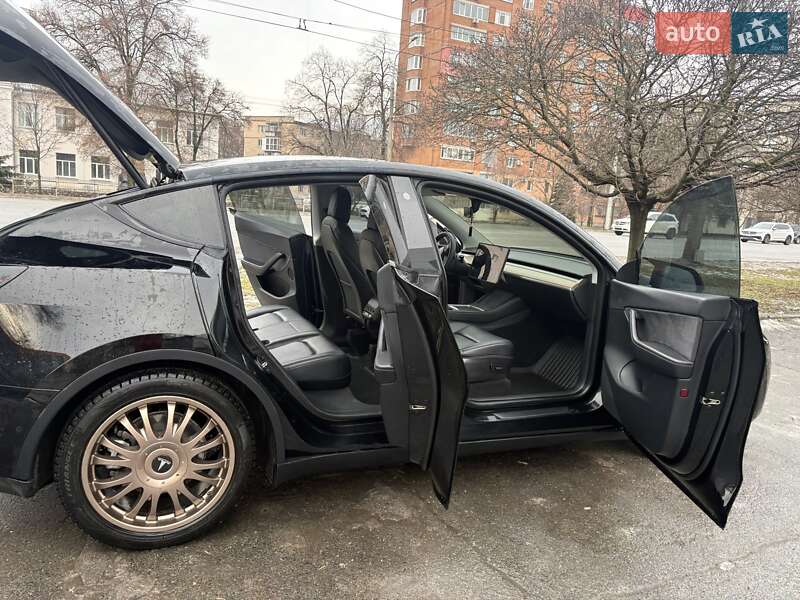 Позашляховик / Кросовер Tesla Model Y 2021 в Полтаві