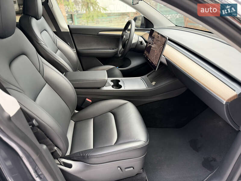 Внедорожник / Кроссовер Tesla Model Y 2023 в Виннице