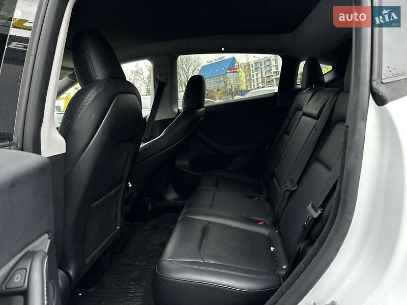 Позашляховик / Кросовер Tesla Model Y 2024 в Львові