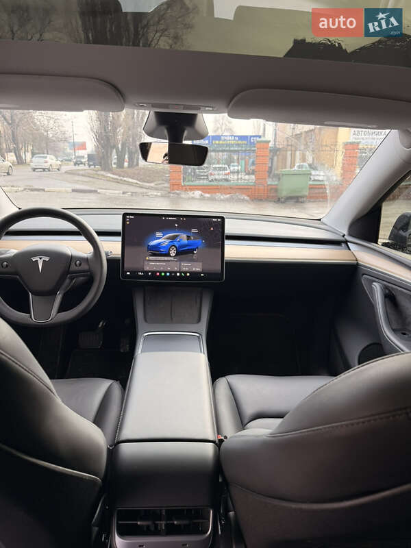 Позашляховик / Кросовер Tesla Model Y 2024 в Дніпрі фото 8 Позашляховик / Кросовер Tesla Model Y 2024 в Дніпрі
