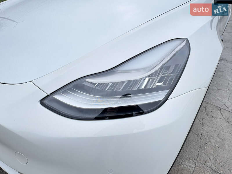 Внедорожник / Кроссовер Tesla Model Y 2020 в Днепре