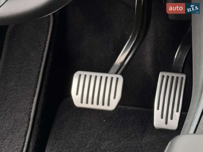 Внедорожник / Кроссовер Tesla Model Y 2020 в Днепре