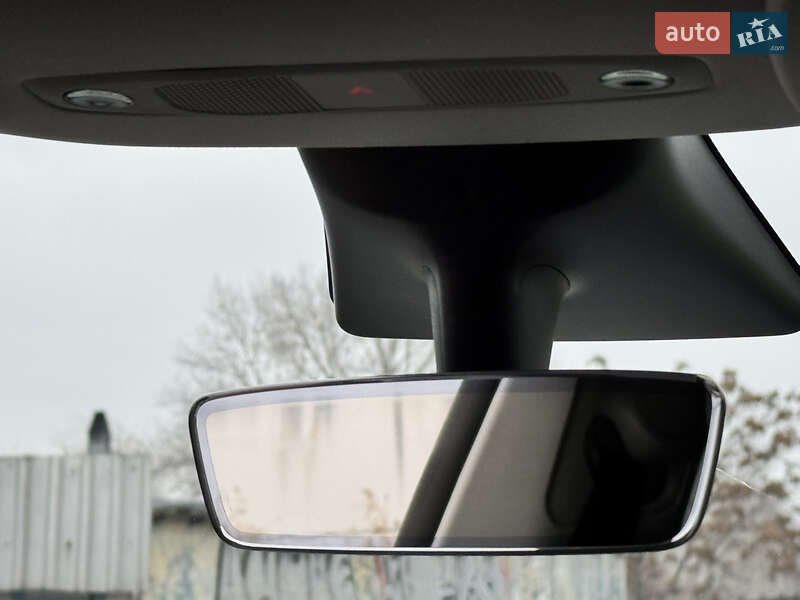 Внедорожник / Кроссовер Tesla Model Y 2020 в Днепре