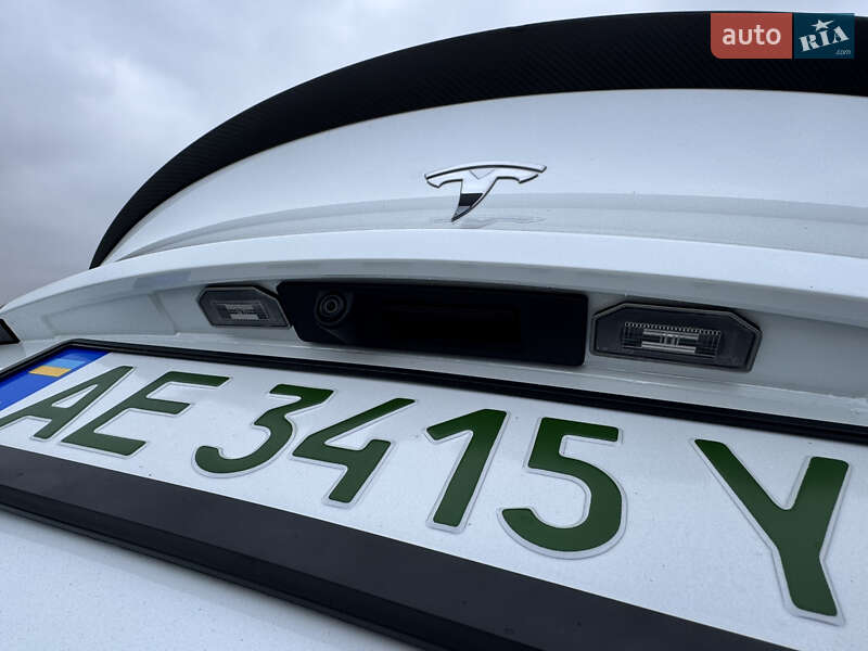 Внедорожник / Кроссовер Tesla Model Y 2020 в Днепре