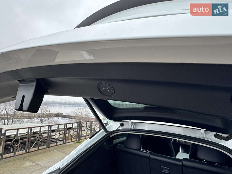 Внедорожник / Кроссовер Tesla Model Y 2020 в Днепре