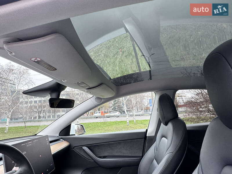 Внедорожник / Кроссовер Tesla Model Y 2020 в Днепре