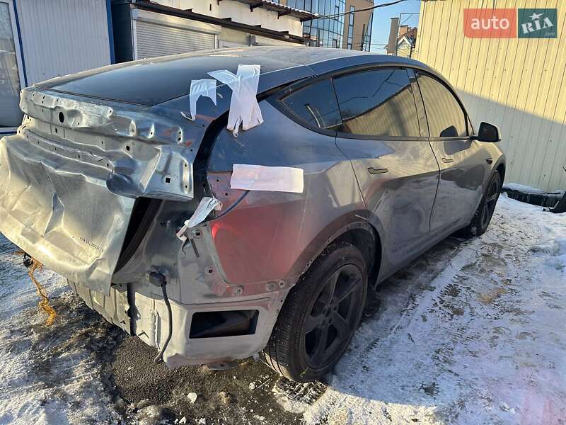Позашляховик / Кросовер Tesla Model Y 2025 в Києві