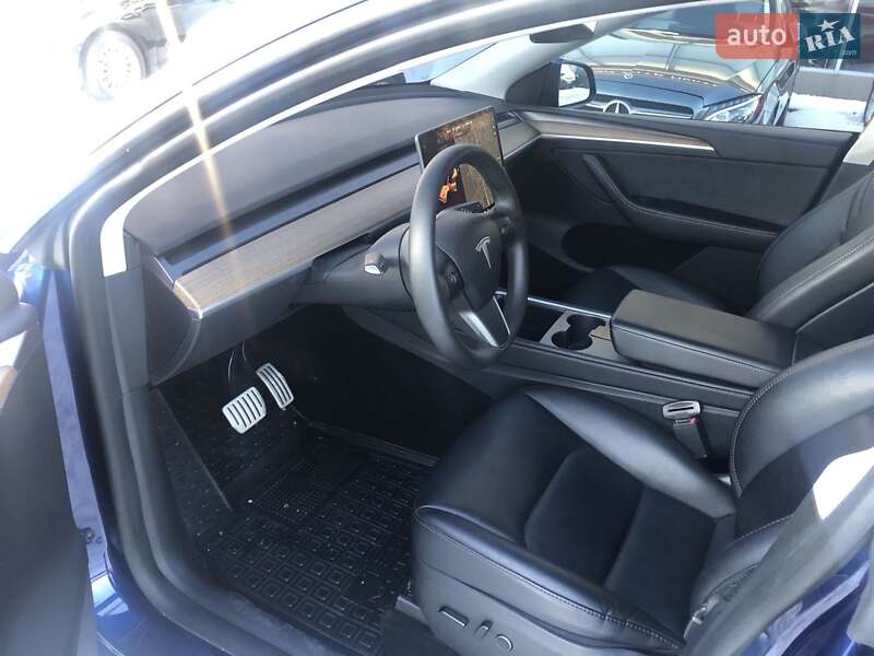 Позашляховик / Кросовер Tesla Model Y 2023 в Полтаві