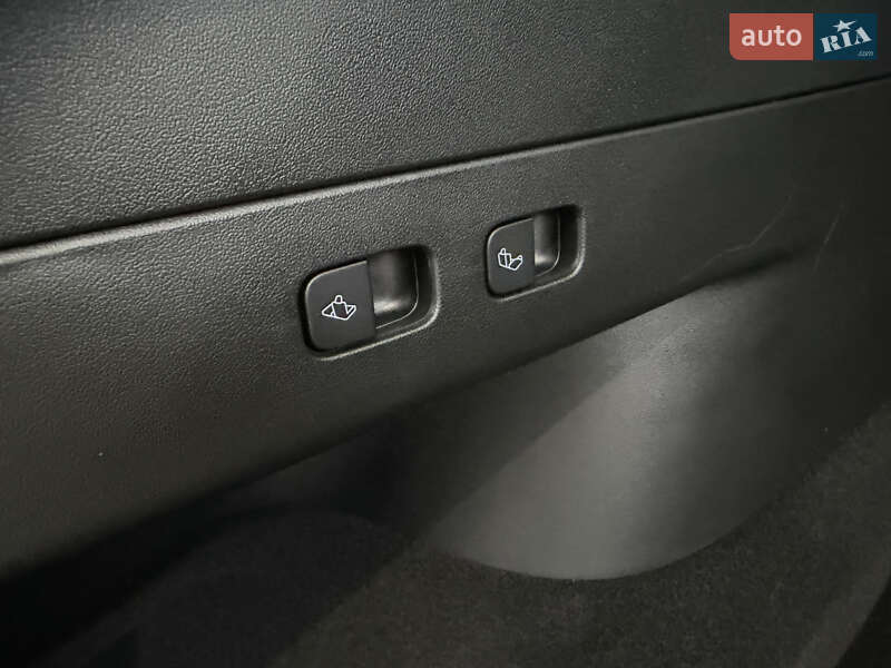 Внедорожник / Кроссовер Tesla Model Y 2022 в Днепре