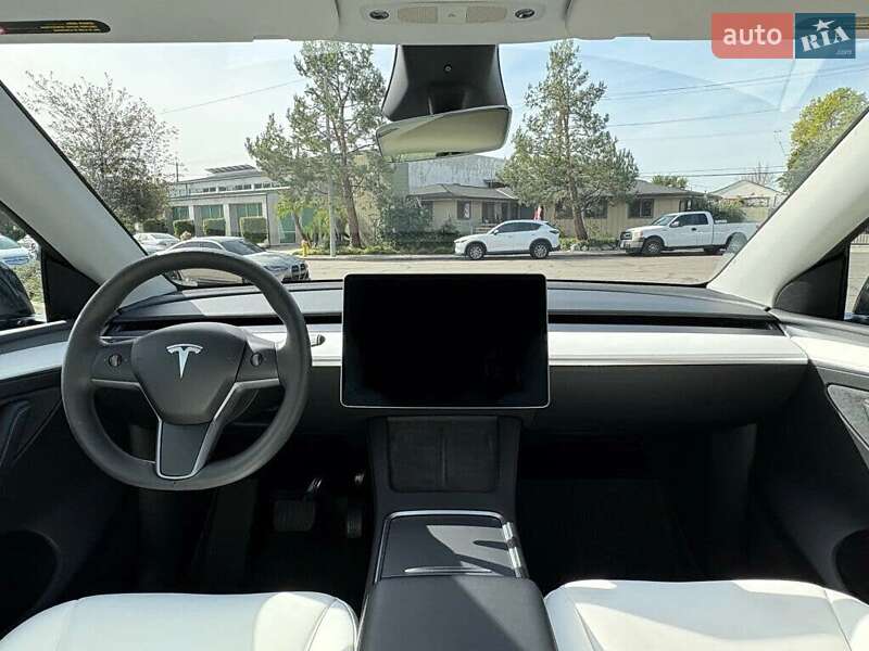 Внедорожник / Кроссовер Tesla Model Y 2025 в Львове фото 9 Внедорожник / Кроссовер Tesla Model Y 2025 в Львове