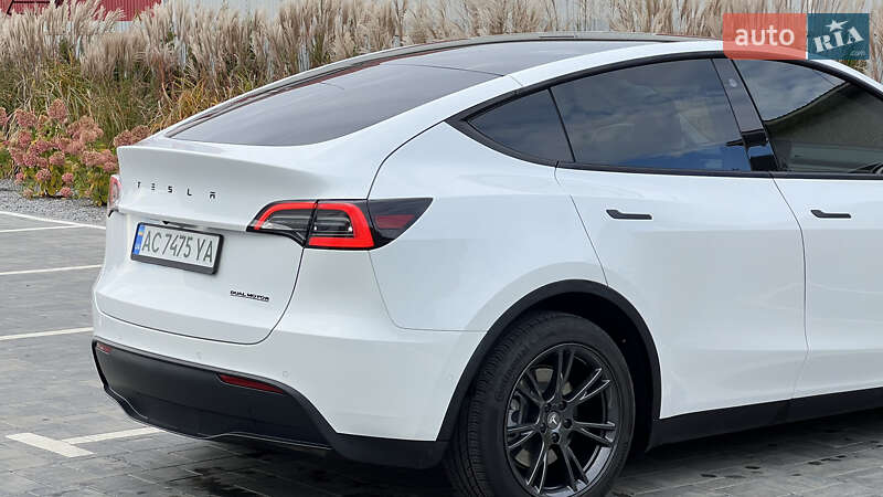 Позашляховик / Кросовер Tesla Model Y 2021 в Луцьку