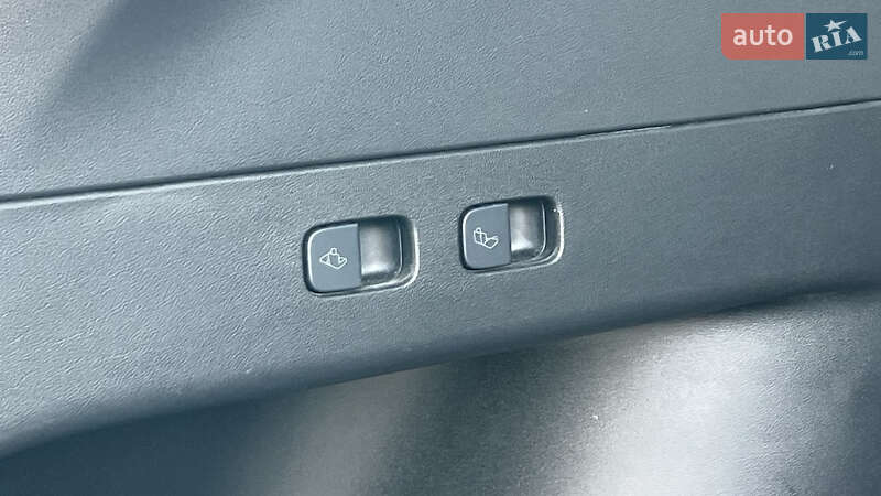 Позашляховик / Кросовер Tesla Model Y 2021 в Луцьку