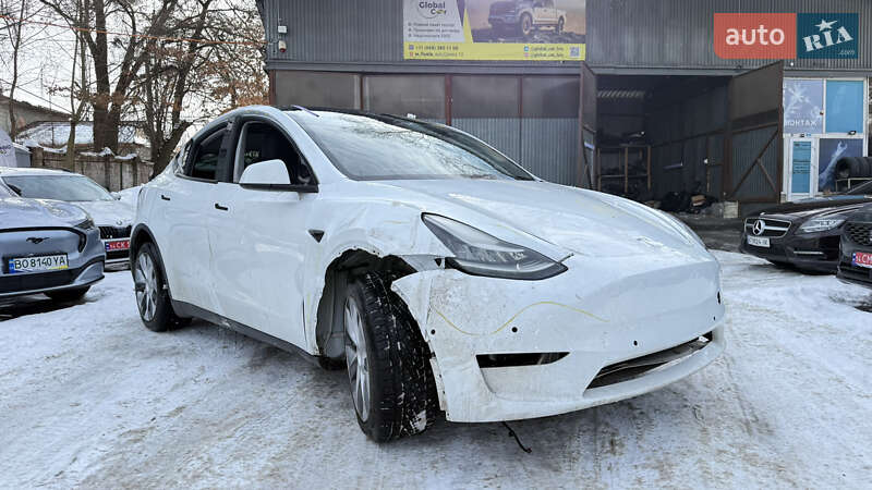 Позашляховик / Кросовер Tesla Model Y 2022 в Львові