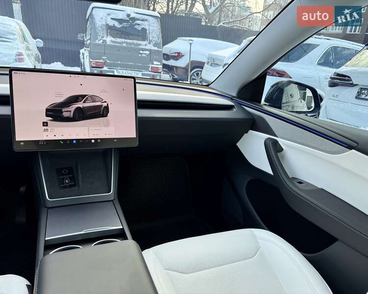 Позашляховик / Кросовер Tesla Model Y 2025 в Києві фото 28 Позашляховик / Кросовер Tesla Model Y 2025 в Києві