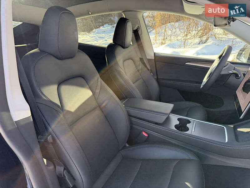 Позашляховик / Кросовер Tesla Model Y 2023 в Києві фото 27 Позашляховик / Кросовер Tesla Model Y 2023 в Києві