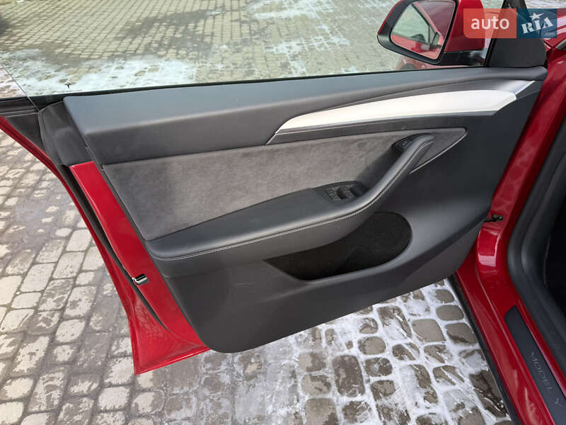 Позашляховик / Кросовер Tesla Model Y 2023 в Львові фото 18 Позашляховик / Кросовер Tesla Model Y 2023 в Львові