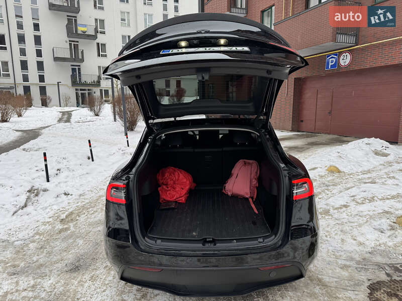 Позашляховик / Кросовер Tesla Model Y 2022 в Львові