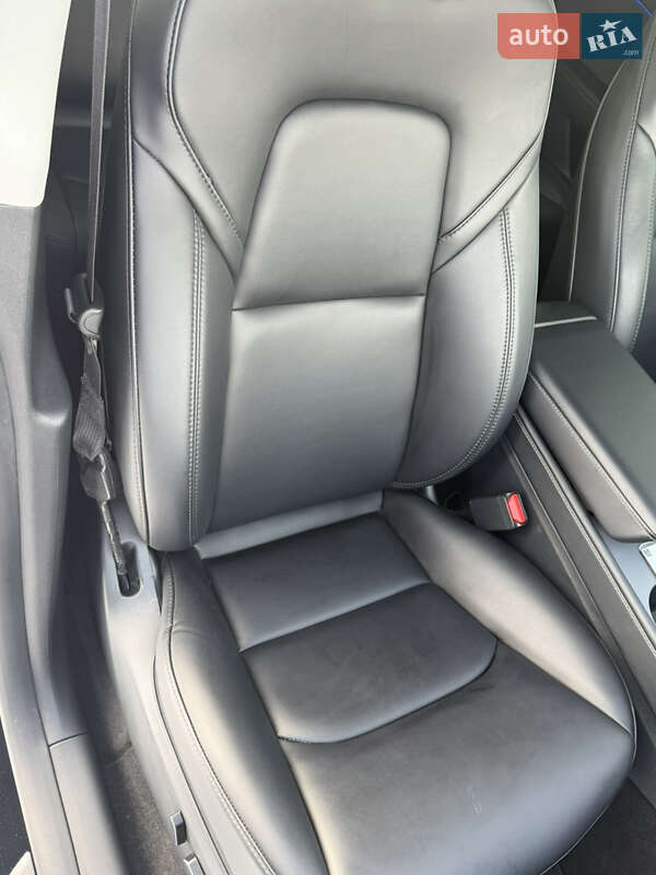 Позашляховик / Кросовер Tesla Model Y 2023 в Києві фото 9 Позашляховик / Кросовер Tesla Model Y 2023 в Києві