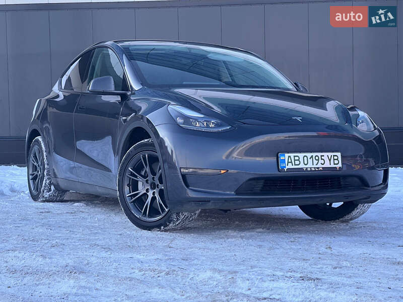 Внедорожник / Кроссовер Tesla Model Y 2025 в Киеве