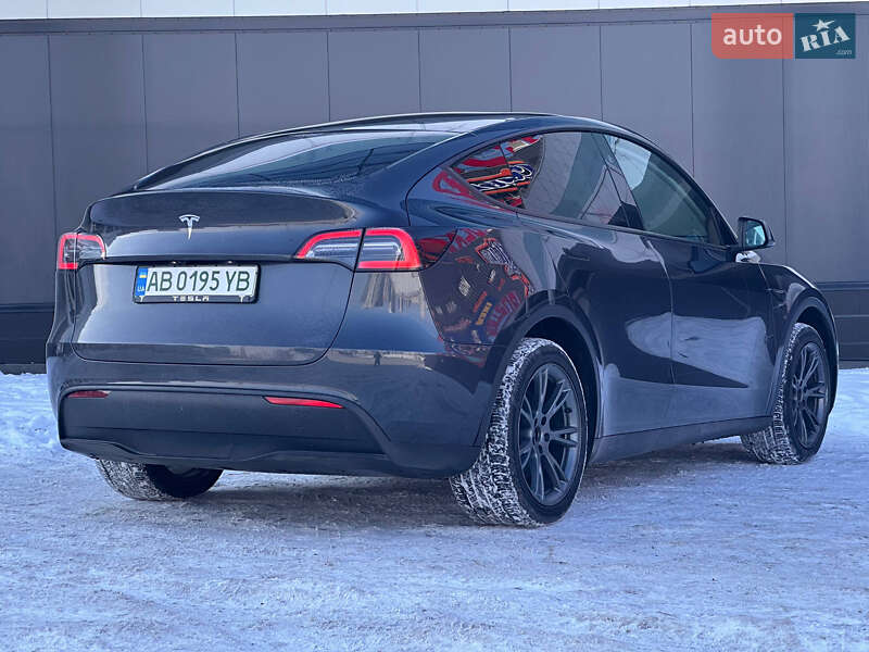 Внедорожник / Кроссовер Tesla Model Y 2025 в Киеве