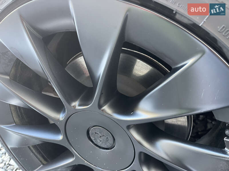Позашляховик / Кросовер Tesla Model Y 2023 в Львові фото 19 Позашляховик / Кросовер Tesla Model Y 2023 в Львові