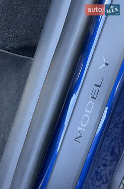Внедорожник / Кроссовер Tesla Model Y 2023 в Львове