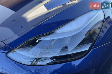 Внедорожник / Кроссовер Tesla Model Y 2023 в Львове