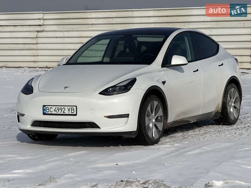 Позашляховик / Кросовер Tesla Model Y 2023 в Львові