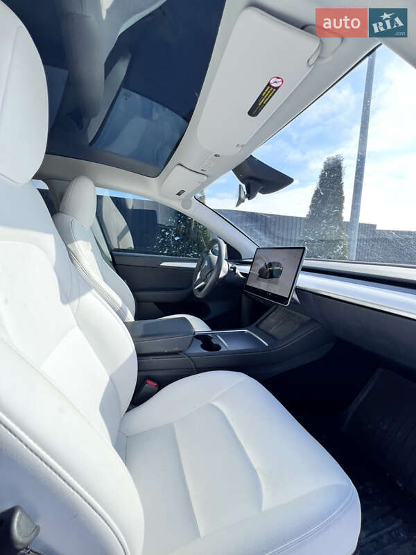 Внедорожник / Кроссовер Tesla Model Y 2023 в Тернополе