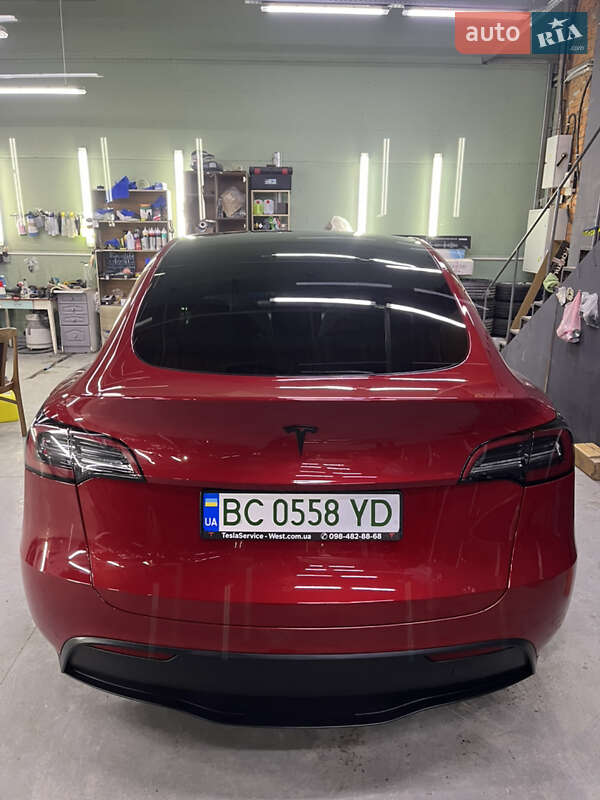 Внедорожник / Кроссовер Tesla Model Y 2023 в Львове