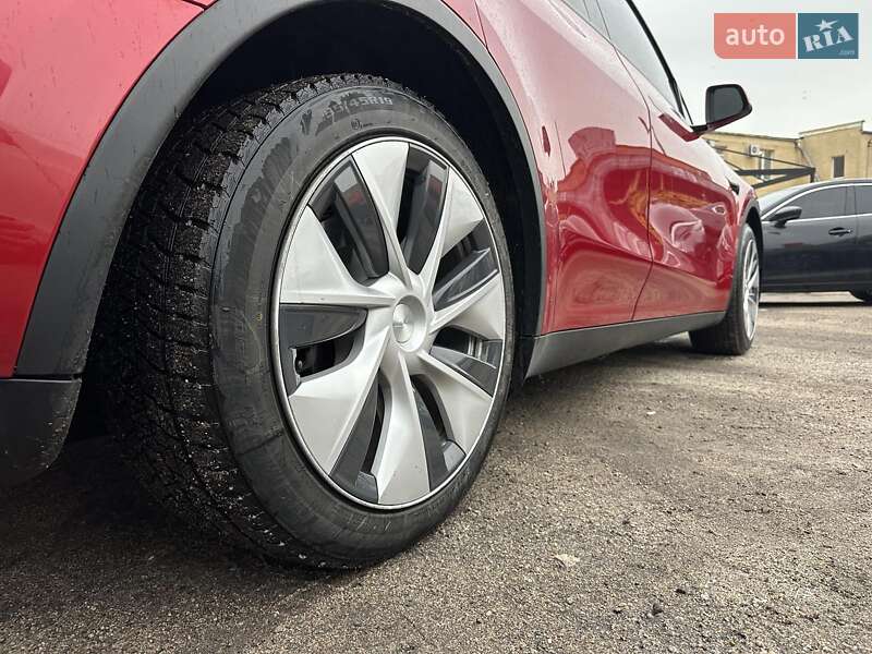Позашляховик / Кросовер Tesla Model Y 2023 в Запоріжжі фото 13 Позашляховик / Кросовер Tesla Model Y 2023 в Запоріжжі