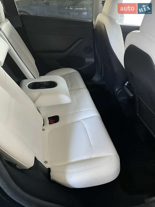 Внедорожник / Кроссовер Tesla Model Y 2022 в Днепре