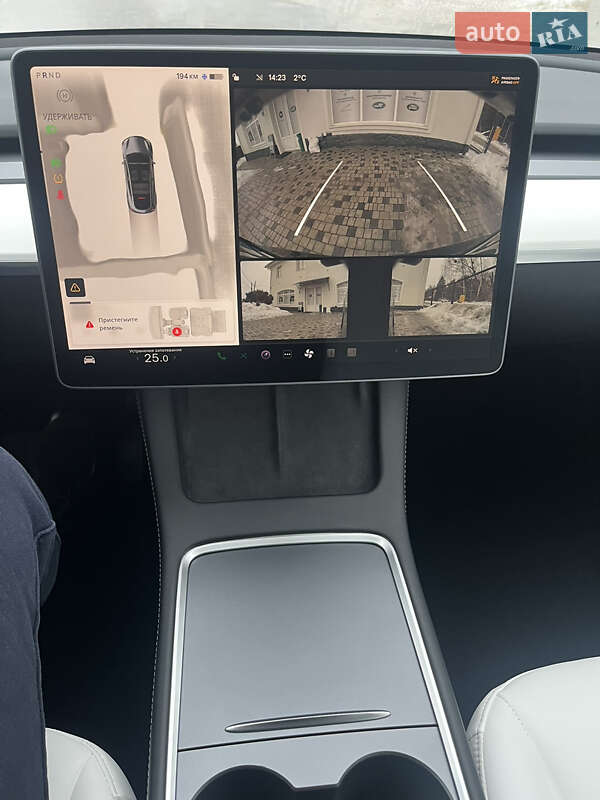 Внедорожник / Кроссовер Tesla Model Y 2023 в Львове