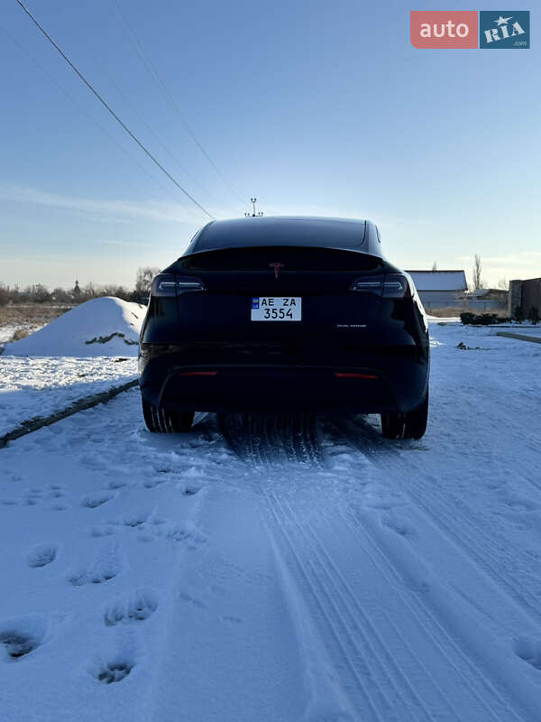 Позашляховик / Кросовер Tesla Model Y 2024 в Дніпрі