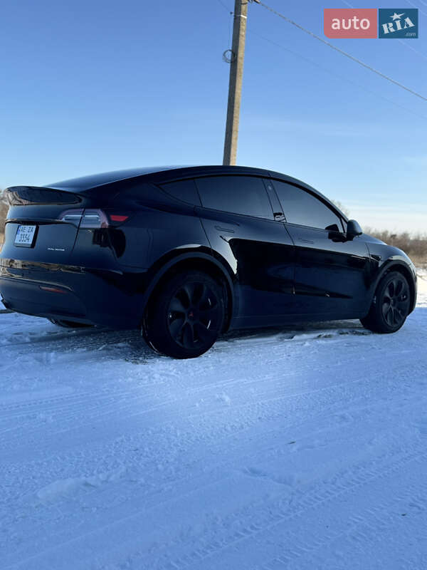 Позашляховик / Кросовер Tesla Model Y 2024 в Дніпрі