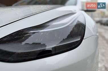 Внедорожник / Кроссовер Tesla Model Y 2024 в Киеве