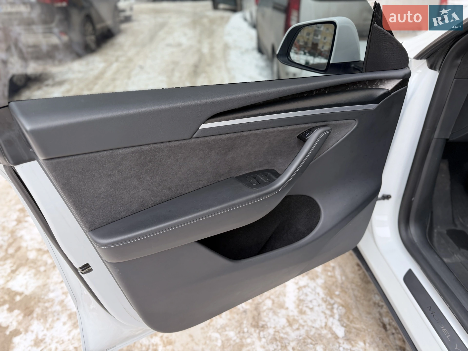 2024 Tesla Model Y - мініатюра 19