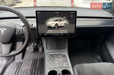 Внедорожник / Кроссовер Tesla Model Y 2024 в Киеве