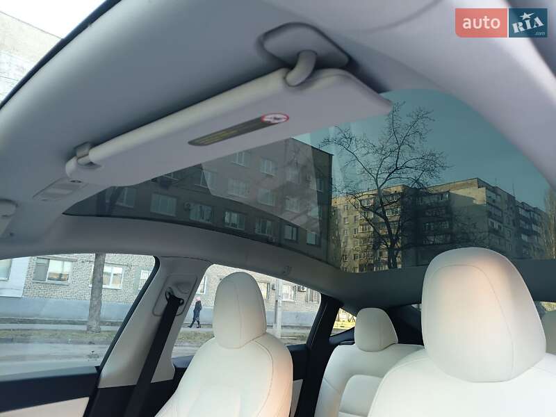 Позашляховик / Кросовер Tesla Model Y 2021 в Запоріжжі