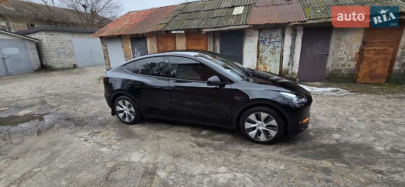 Позашляховик / Кросовер Tesla Model Y 2023 в Дніпрі фото 12 Позашляховик / Кросовер Tesla Model Y 2023 в Дніпрі